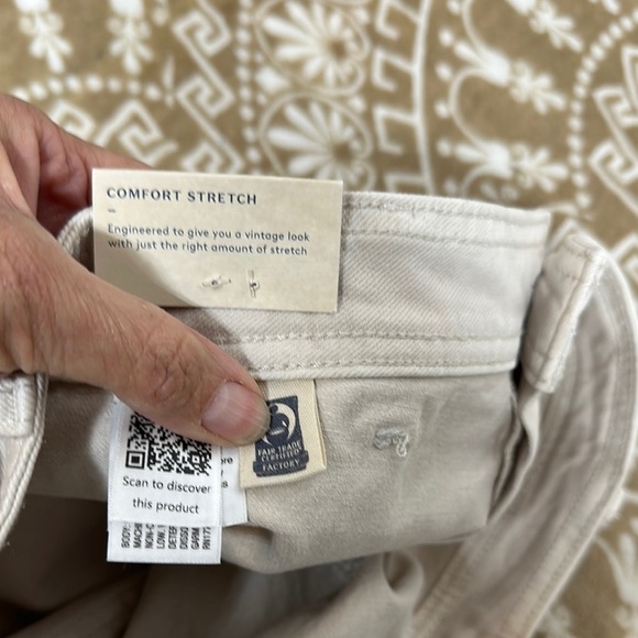 Universal Thread High-Rise Flare Jeans - Cream - Picture 4 of 12